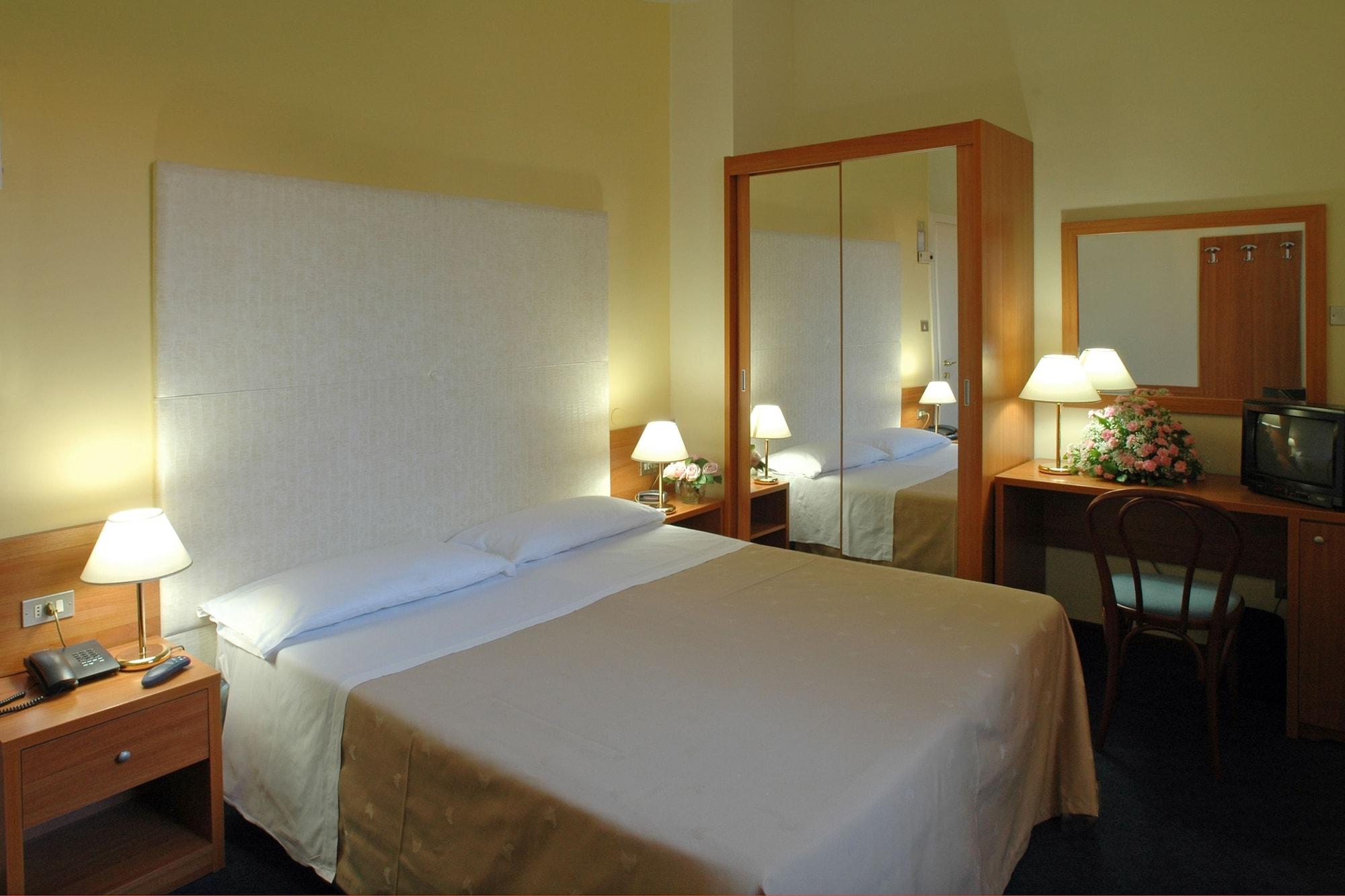 Byron Hotel
