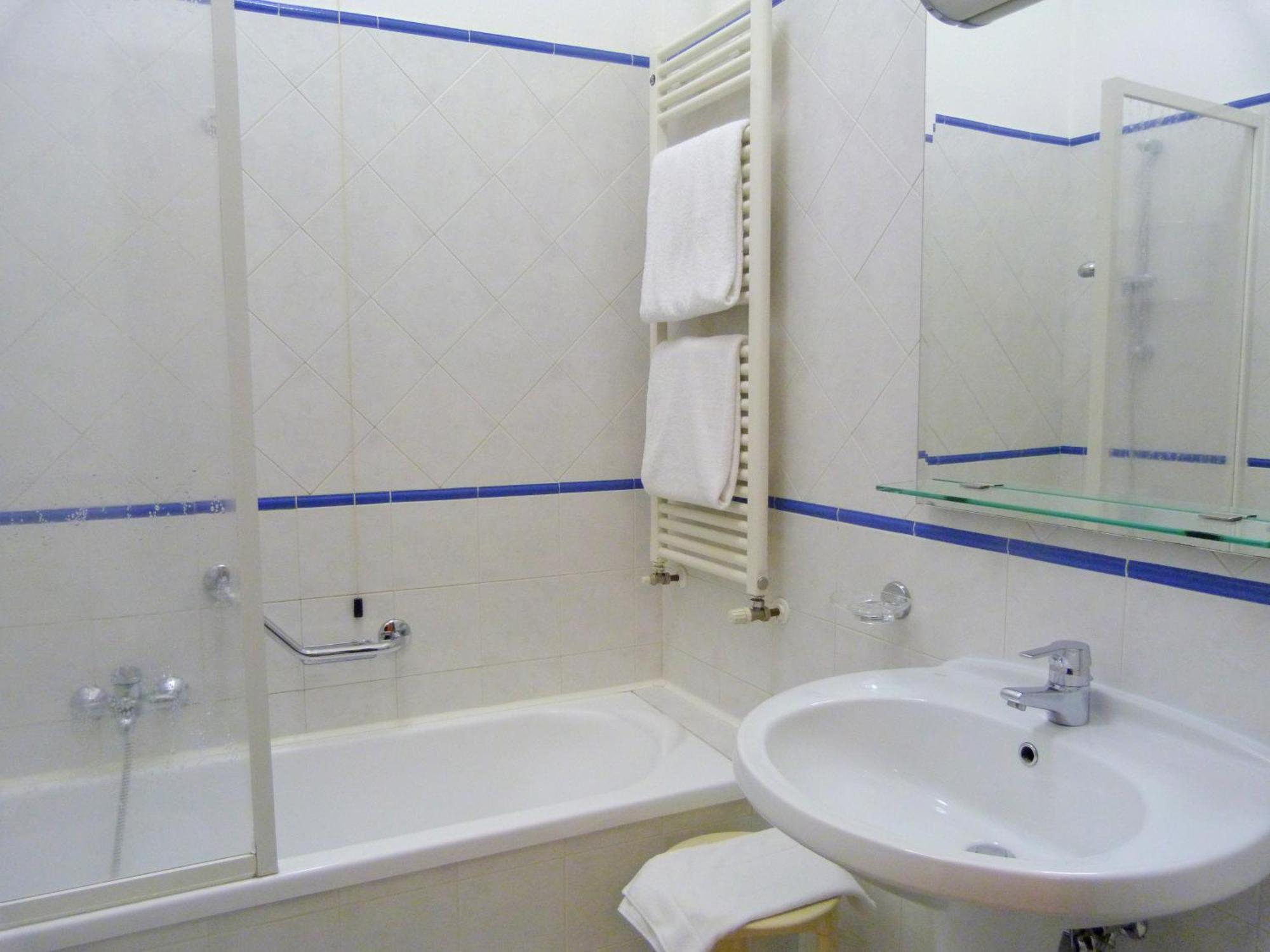 Hotel Byron 3*