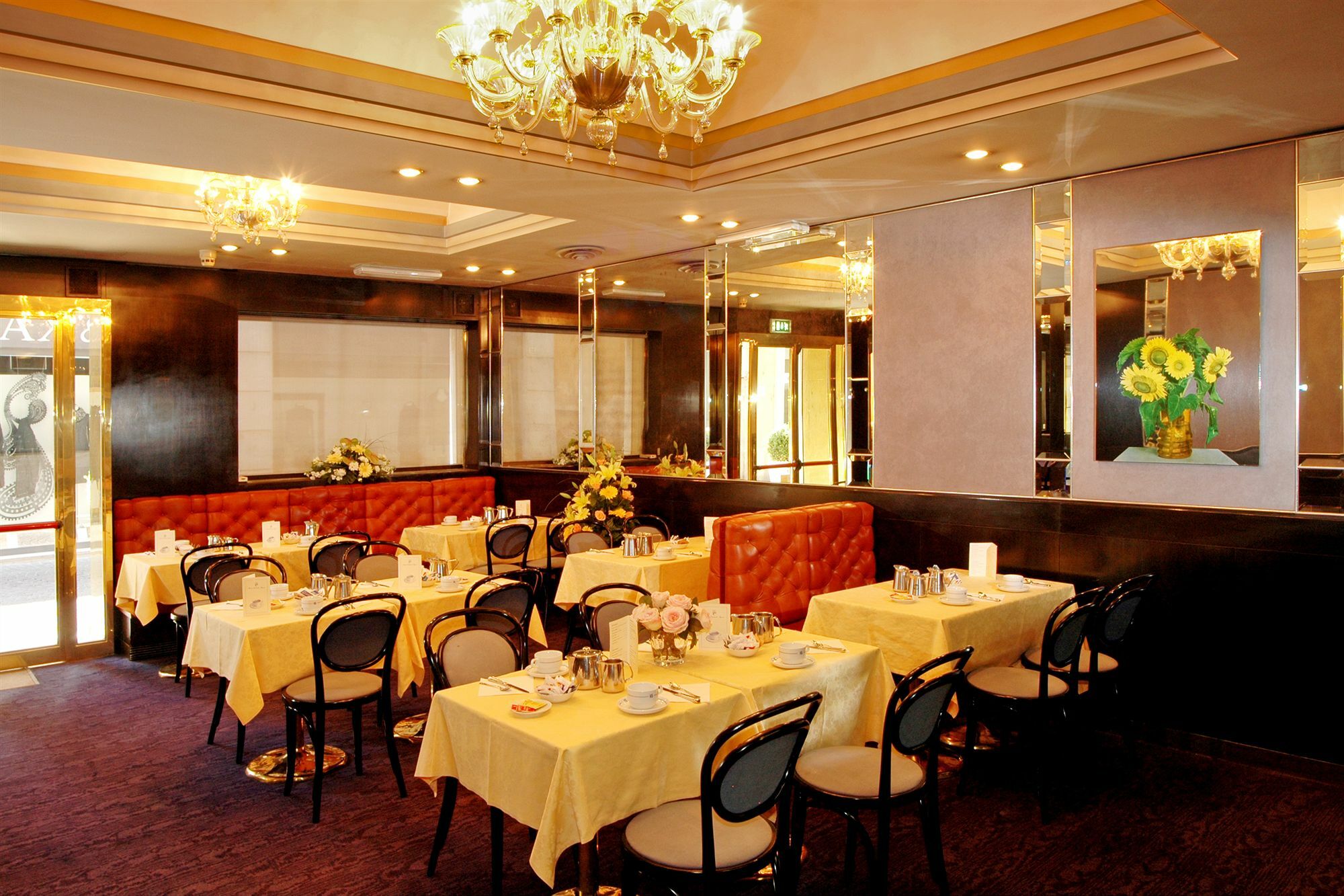Byron Hotel